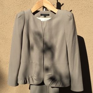 Anne Clein two pieces suit in woman